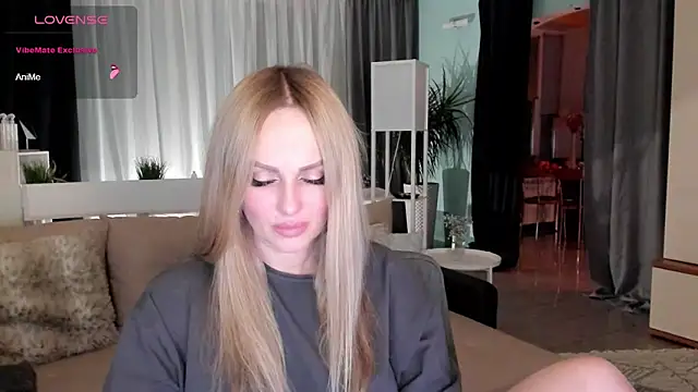 Libby Nora online show from December 2024 03:58:01 PM