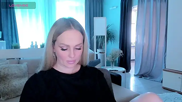 Libby Nora online show from February 2025 10:47:02 AM