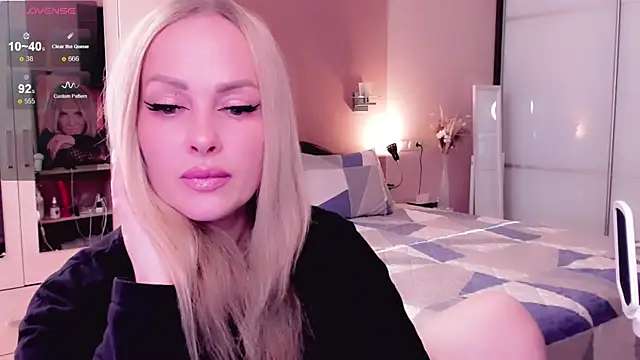 Libby Nora online show from October 2025 10:46:02 AM