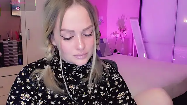 Libby Nora online show from April 2026 09:25:01 AM