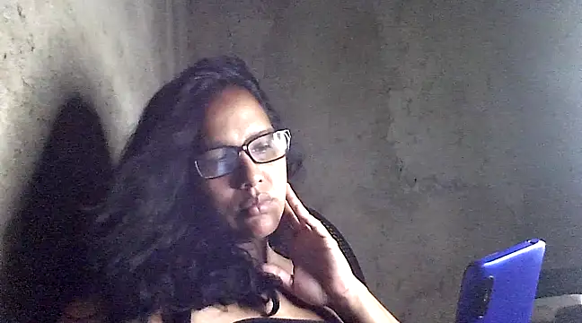 Snapshot of Damita999 chatting on January 2025 10:34:01 PM Damita999 online show from January 2025 10:34:01 PM