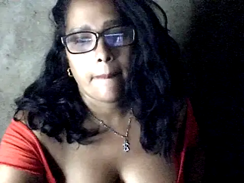 Snapshot of Damita999 chatting on January 2025 08:08:02 AM Damita999 online show from January 2025 08:08:02 AM