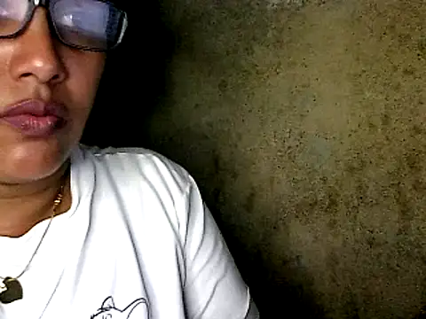 Snapshot of Damita999 chatting on January 2025 11:56:01 PM Damita999 online show from January 2025 11:56:01 PM
