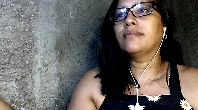 Snapshot of Damita999 chatting on February 2025 05:16:01 AM Damita999 online show from February 2025 05:16:01 AM