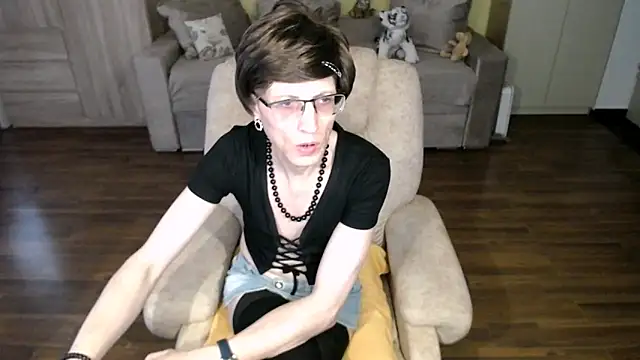 clementine online show from May 2026 02:56:01 PM