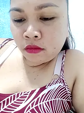 XXLorie 02 online show from March 2025 11:58:02 AM