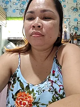 XXLorie 02 online show from June 2026 11:29:02 PM