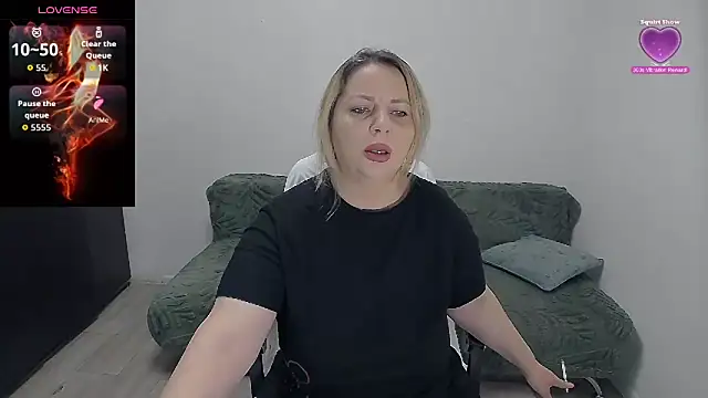 erikaerika online show from April 2026 07:06:02 AM