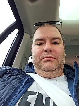 Andrew1900529 online show from October 2025 12:36:01 PM