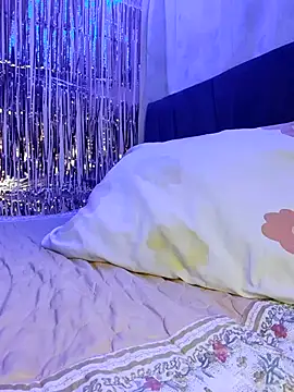 LUNAdeMARTE online show from December 2025 01:43:02 AM