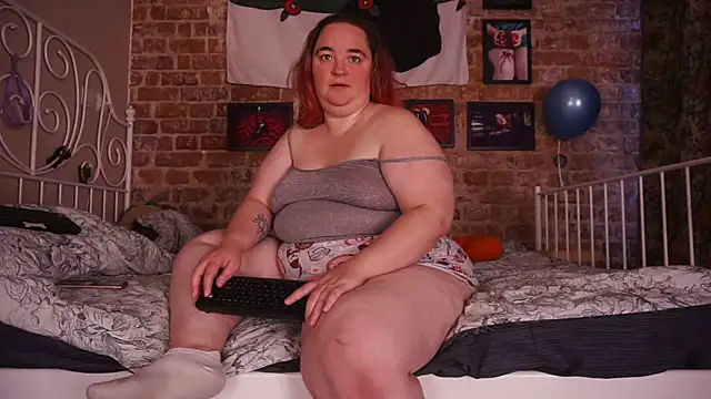 Evelively online show from September 2025 04:49:01 AM