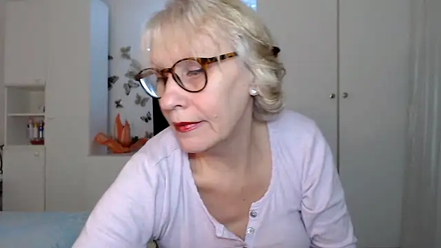 Snapshot of Ghertrude52 chatting on February 2025 04:44:02 AM Ghertrude52 online show from February 2025 04:44:02 AM