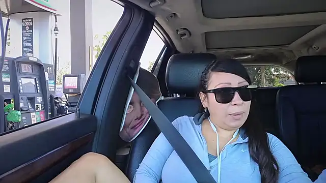 Snapshot of Foglove69 chatting on October 2025 04:31:01 PM Foglove69 online show from October 2025 04:31:01 PM