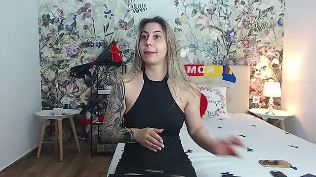RoseDiamond06 online show from June 2026 12:31:02 PM