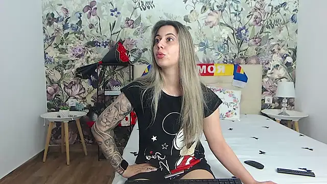 RoseDiamond06 online show from June 2026 04:22:02 PM