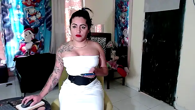 Snapshot of Sashaferrari2000 chatting on October 2025 12:40:02 PM Sashaferrari2000 online show from October 2025 12:40:02 PM