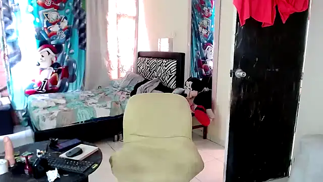 Snapshot of Sashaferrari2000 chatting on November 2025 03:24:01 PM Sashaferrari2000 online show from November 2025 03:24:01 PM