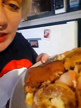 Snapshot of PinkTheHawk chatting on November 2025 08:25:02 AM PinkTheHawk online show from November 2025 08:25:02 AM