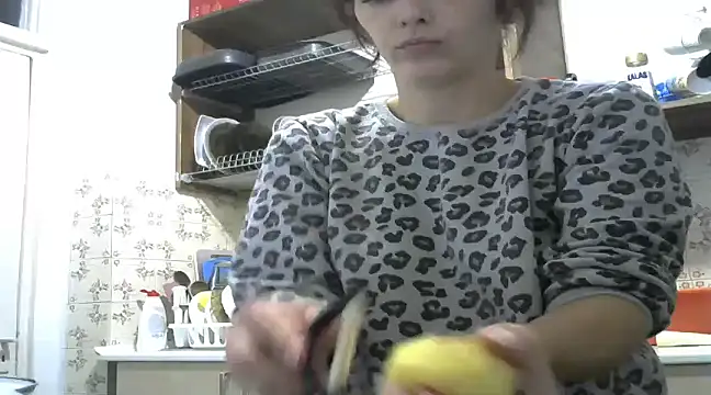 Snapshot of SexxyLety chatting on December 2024 05:32:01 PM SexxyLety online show from December 2024 05:32:01 PM