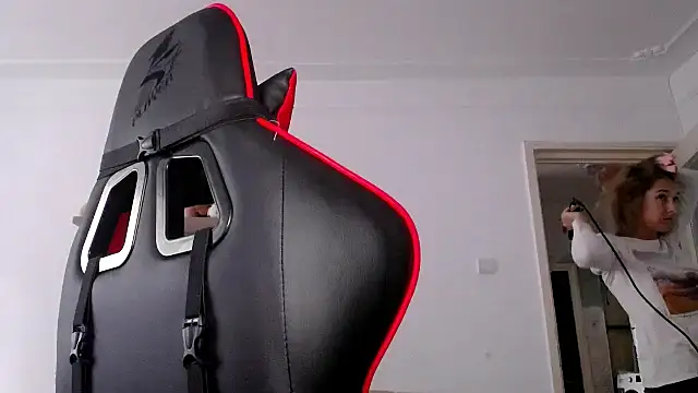 Snapshot of SexxyLety chatting on September 2025 06:26:01 AM SexxyLety online show from September 2025 06:26:01 AM