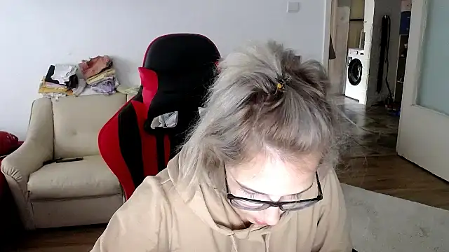 Snapshot of SexxyLety chatting on October 2025 08:54:02 AM SexxyLety online show from October 2025 08:54:02 AM