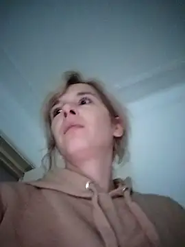 Snapshot of SexxyLety chatting on October 2025 06:14:01 AM SexxyLety online show from October 2025 06:14:01 AM