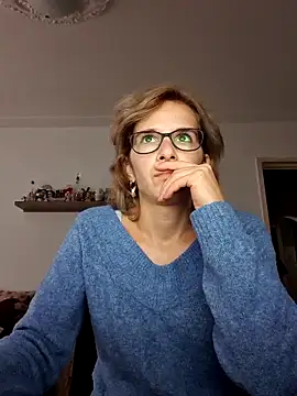 Snapshot of SexxyLety chatting on December 2025 11:41:02 AM SexxyLety online show from December 2025 11:41:02 AM