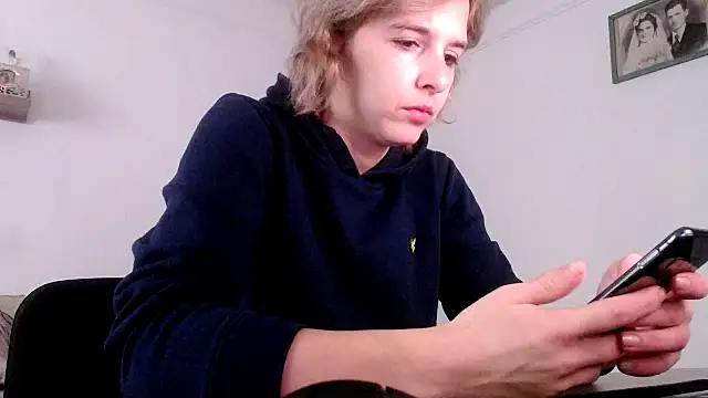 Snapshot of SexxyLety chatting on December 2025 07:39:01 AM SexxyLety online show from December 2025 07:39:01 AM