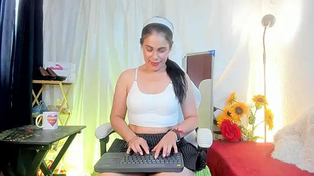 girasol walton online show from April 2026 02:30:01 PM