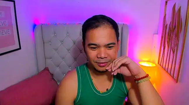 Snapshot of AsianZero chatting on February 2025 08:16:01 PM AsianZero online show from February 2025 08:16:01 PM