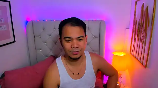 Snapshot of AsianZero chatting on February 2025 05:04:02 PM AsianZero online show from February 2025 05:04:02 PM