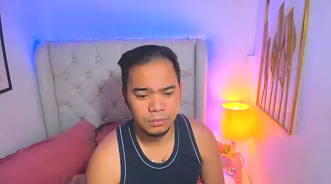 Snapshot of AsianZero chatting on February 2025 07:13:02 AM AsianZero online show from February 2025 07:13:02 AM