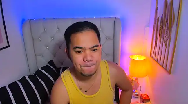 Snapshot of AsianZero chatting on February 2025 07:36:02 AM AsianZero online show from February 2025 07:36:02 AM