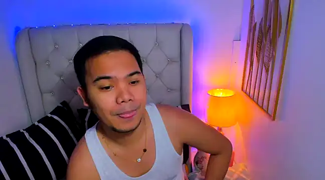 Snapshot of AsianZero chatting on February 2025 05:09:01 PM AsianZero online show from February 2025 05:09:01 PM