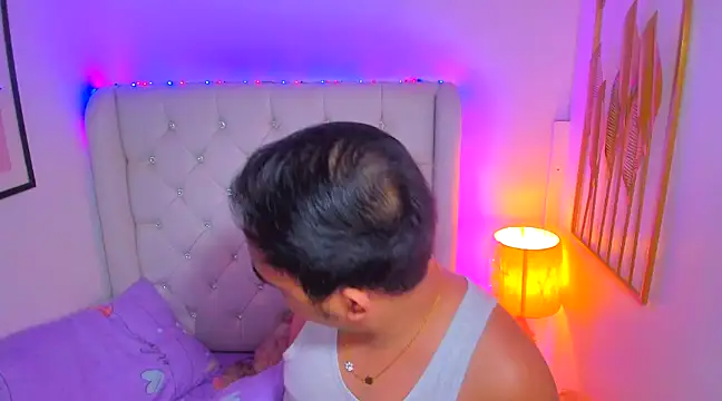 Snapshot of AsianZero chatting on February 2025 04:42:02 PM AsianZero online show from February 2025 04:42:02 PM