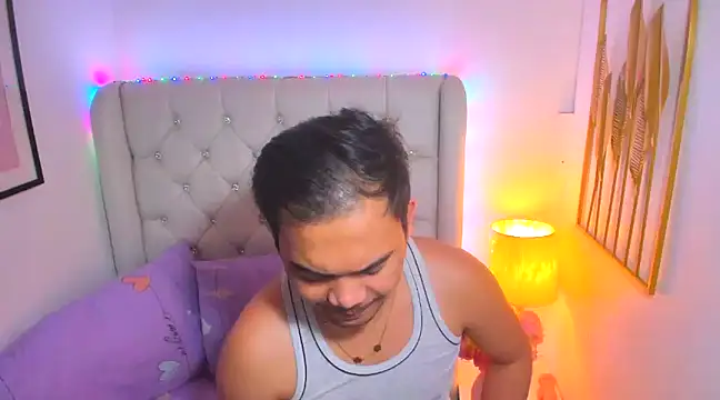 Snapshot of AsianZero chatting on February 2025 07:12:02 AM AsianZero online show from February 2025 07:12:02 AM