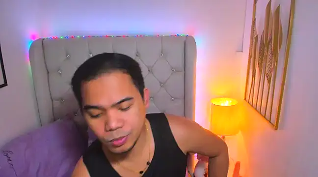 Snapshot of AsianZero chatting on February 2025 05:46:02 PM AsianZero online show from February 2025 05:46:02 PM