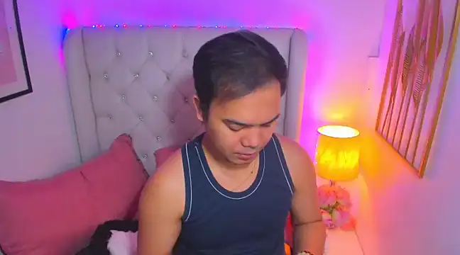 Snapshot of AsianZero chatting on March 2025 08:11:01 AM AsianZero online show from March 2025 08:11:01 AM