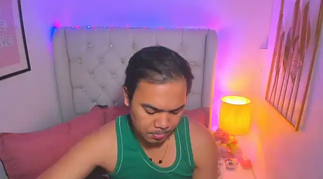 Snapshot of AsianZero chatting on March 2025 08:38:02 PM AsianZero online show from March 2025 08:38:02 PM