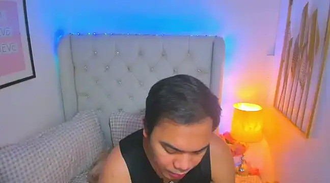 Snapshot of AsianZero chatting on March 2025 07:17:01 PM AsianZero online show from March 2025 07:17:01 PM