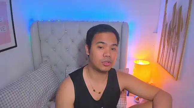 Snapshot of AsianZero chatting on March 2025 08:09:01 PM AsianZero online show from March 2025 08:09:01 PM