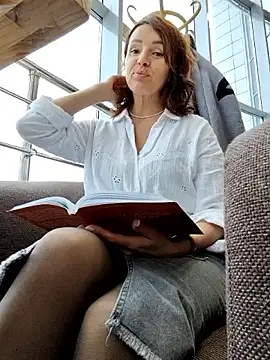 EvaXOAir online show from October 2025 04:12:01 AM