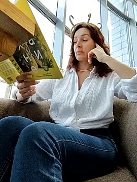 EvaXOAir online show from November 2025 04:58:02 AM