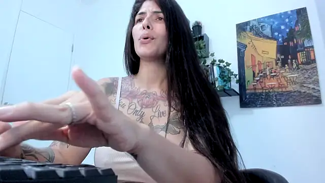 Snapshot of TaliMajesty chatting on December 2024 09:49:02 PM TaliMajesty online show from December 2024 09:49:02 PM