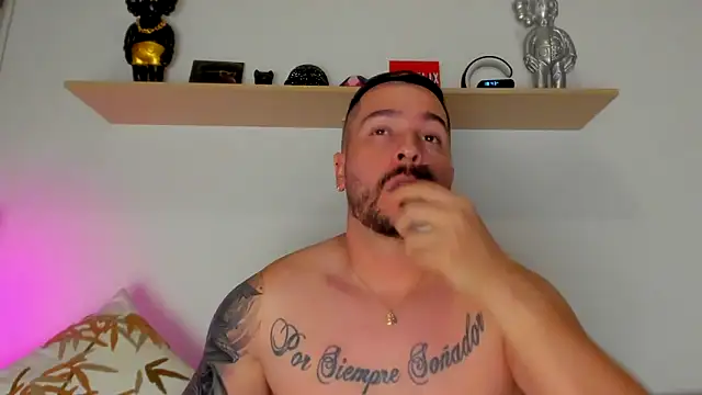 camilo restrepo21 online show from October 2025 11:36:01 PM