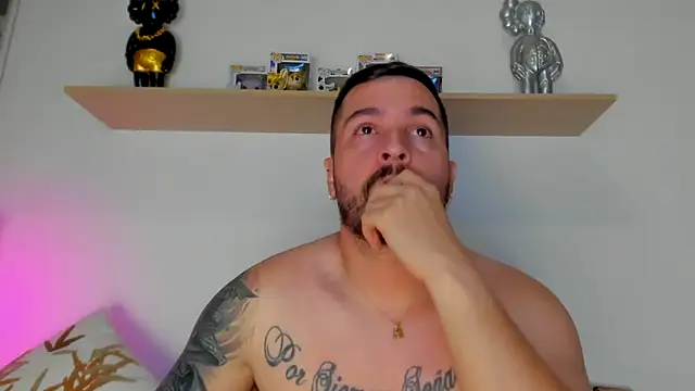 camilo restrepo21 online show from October 2025 12:00:02 AM