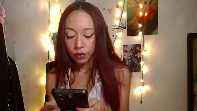 Snapshot of africag chatting on November 2025 10:56:02 PM africag online show from November 2025 10:56:02 PM