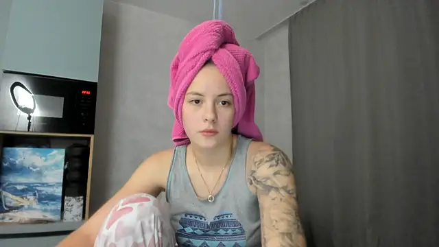 why again me online show from October 2025 07:57:02 PM