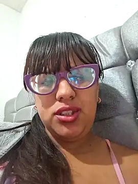 Snapshot of ZaidaWet chatting on March 2025 05:42:02 PM ZaidaWet online show from March 2025 05:42:02 PM
