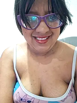 Snapshot of ZaidaWet chatting on September 2025 11:55:02 AM ZaidaWet online show from September 2025 11:55:02 AM